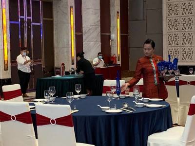 廣東首批餐廳服務(wù)員職業(yè)技能等級考試開考 餐飲服務(wù)邁向?qū)I(yè)化