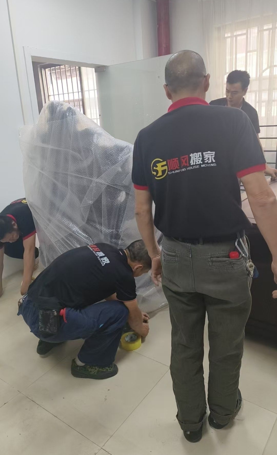 廣州搬家公司基本收費(fèi)詳解 車輛費(fèi)、人工費(fèi)與材料費(fèi)解析
